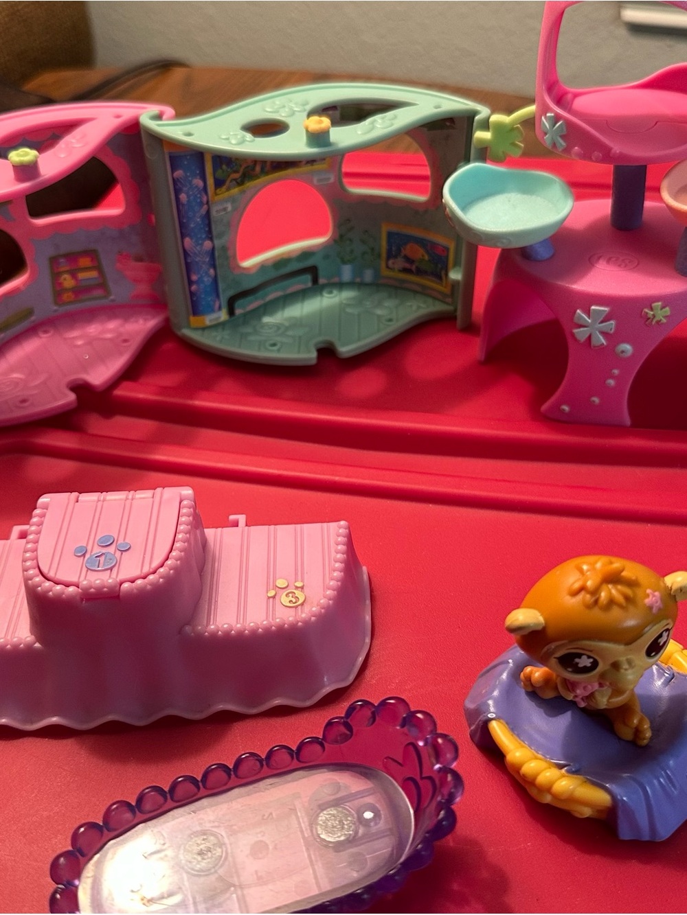 Littlest Pet Shop Accessories, includes Petriplets Kitten set, Best in Show